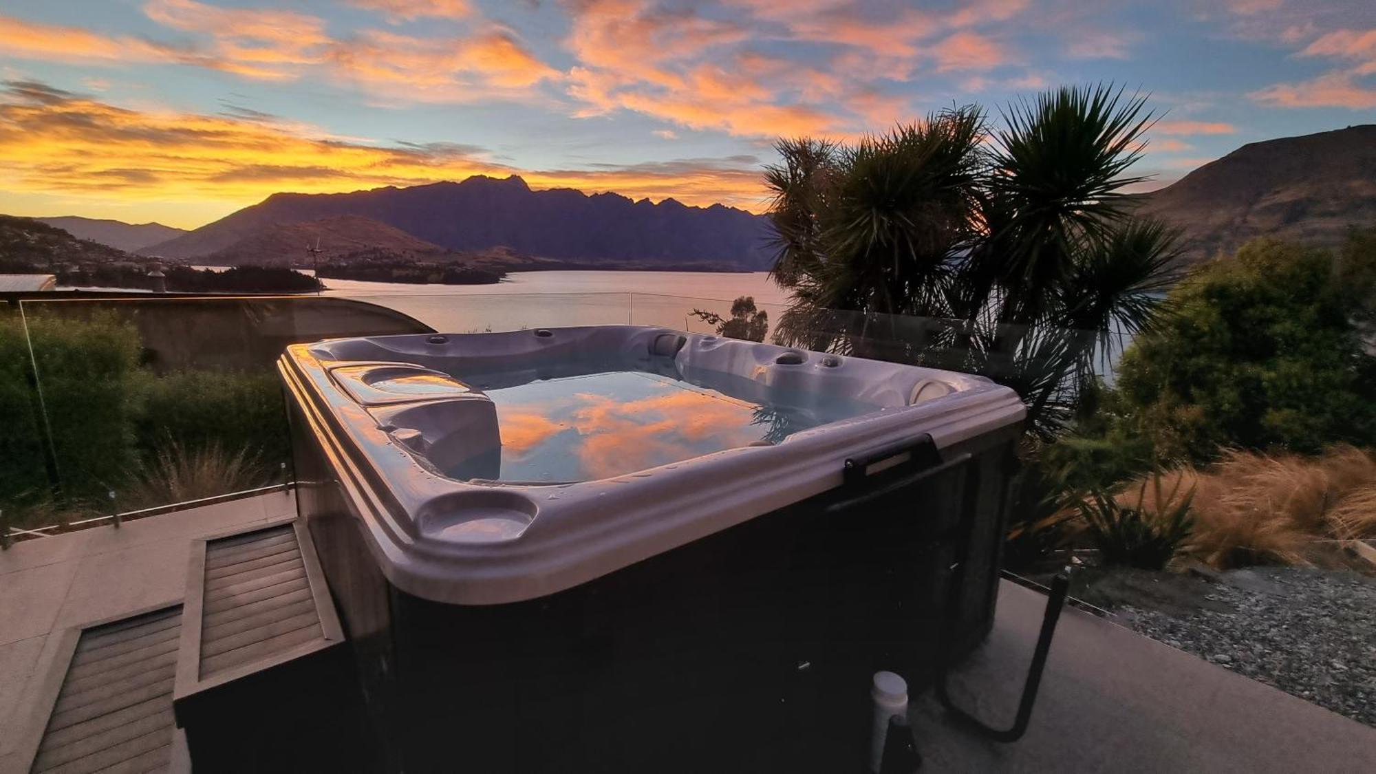 The Views And Spa By Staysouth Queenstown Eksteriør bilde